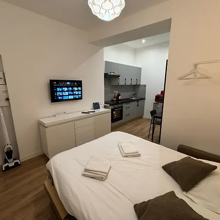 Au Coeur Du Vieux Nice, Superbe Refait A Neuf