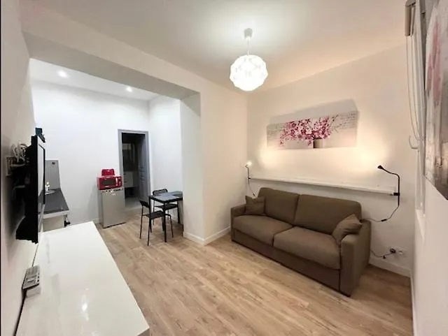 Au Coeur Du Vieux Nice, Superbe Refait A Neuf Ницца