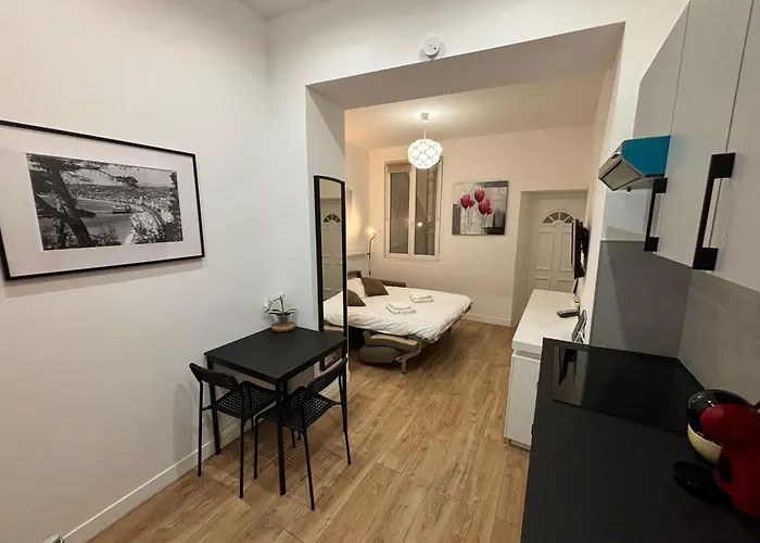 Au Coeur Du Vieux Nice, Superbe Refait A Neuf Апартаменты