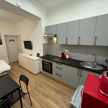 Au Coeur Du Vieux Nice, Superbe Refait A Neuf *