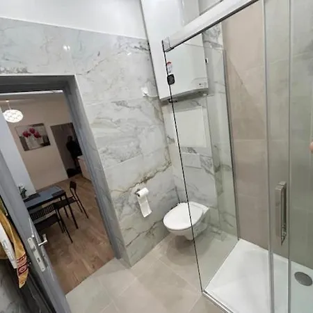 Au Coeur Du Vieux Nice, Superbe Refait A Neuf شقة