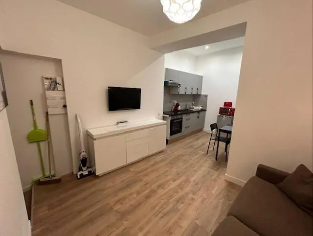 Au Coeur Du Vieux Nice, Superbe Refait A Neuf 아파트 니스