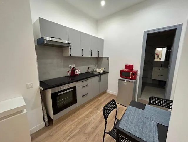 Au Coeur Du Vieux Nice, Superbe Refait A Neuf 아파트
