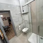 Au Coeur Du Vieux Nice, Superbe Refait A Neuf דירה